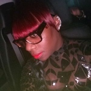 Meet your Posher, Simone